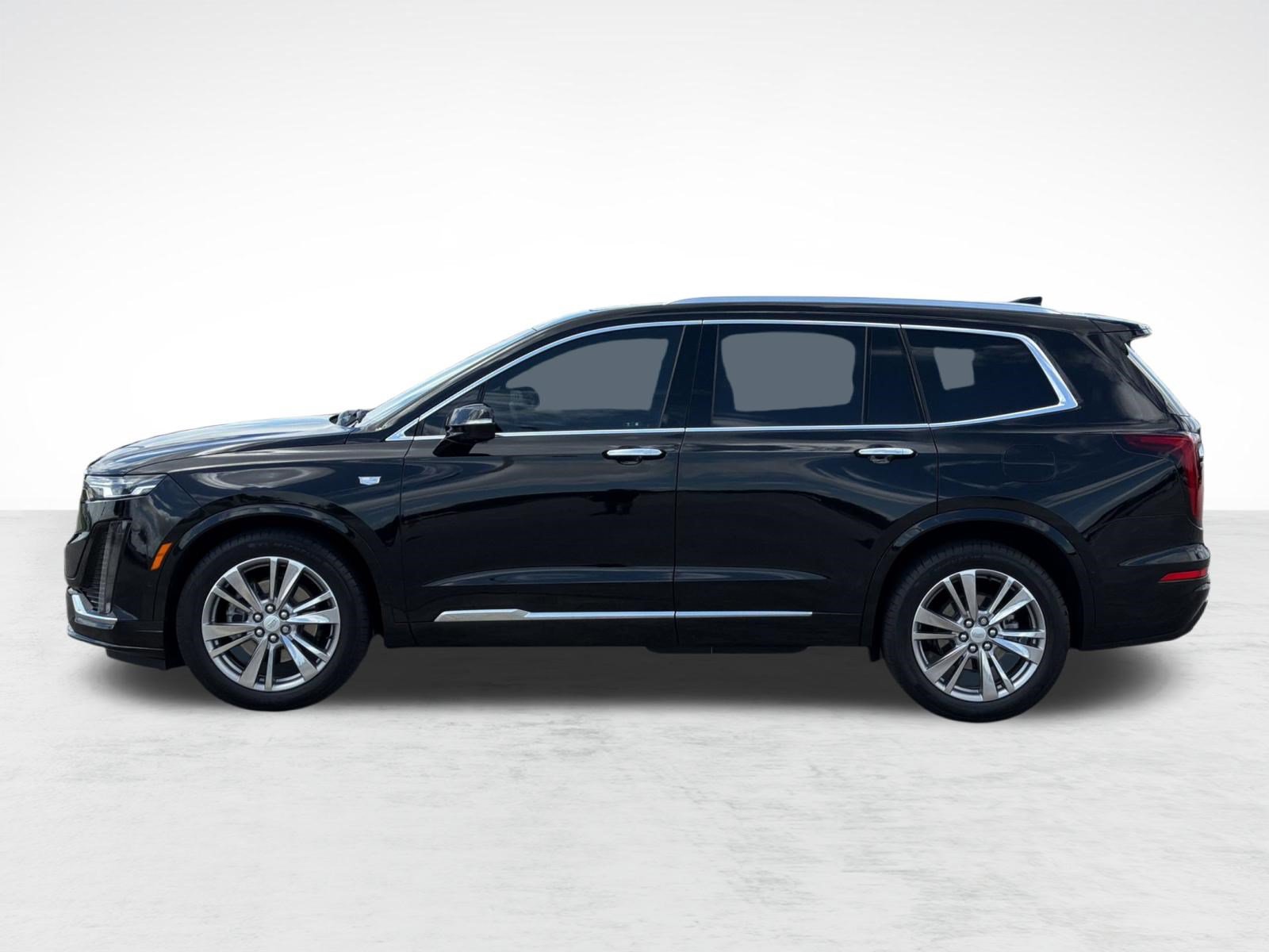 Used 2024 Cadillac XT6 Premium Luxury w/ Technology Package FWD image 2