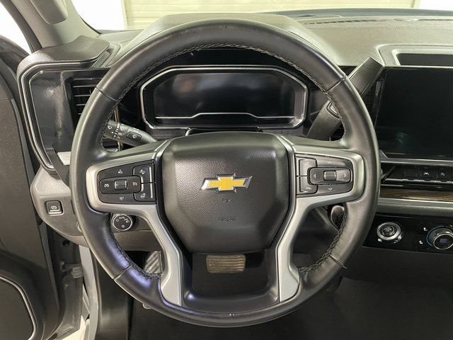 Used 2024 Chevrolet Silverado 1500 LT AWD/4WD image 14