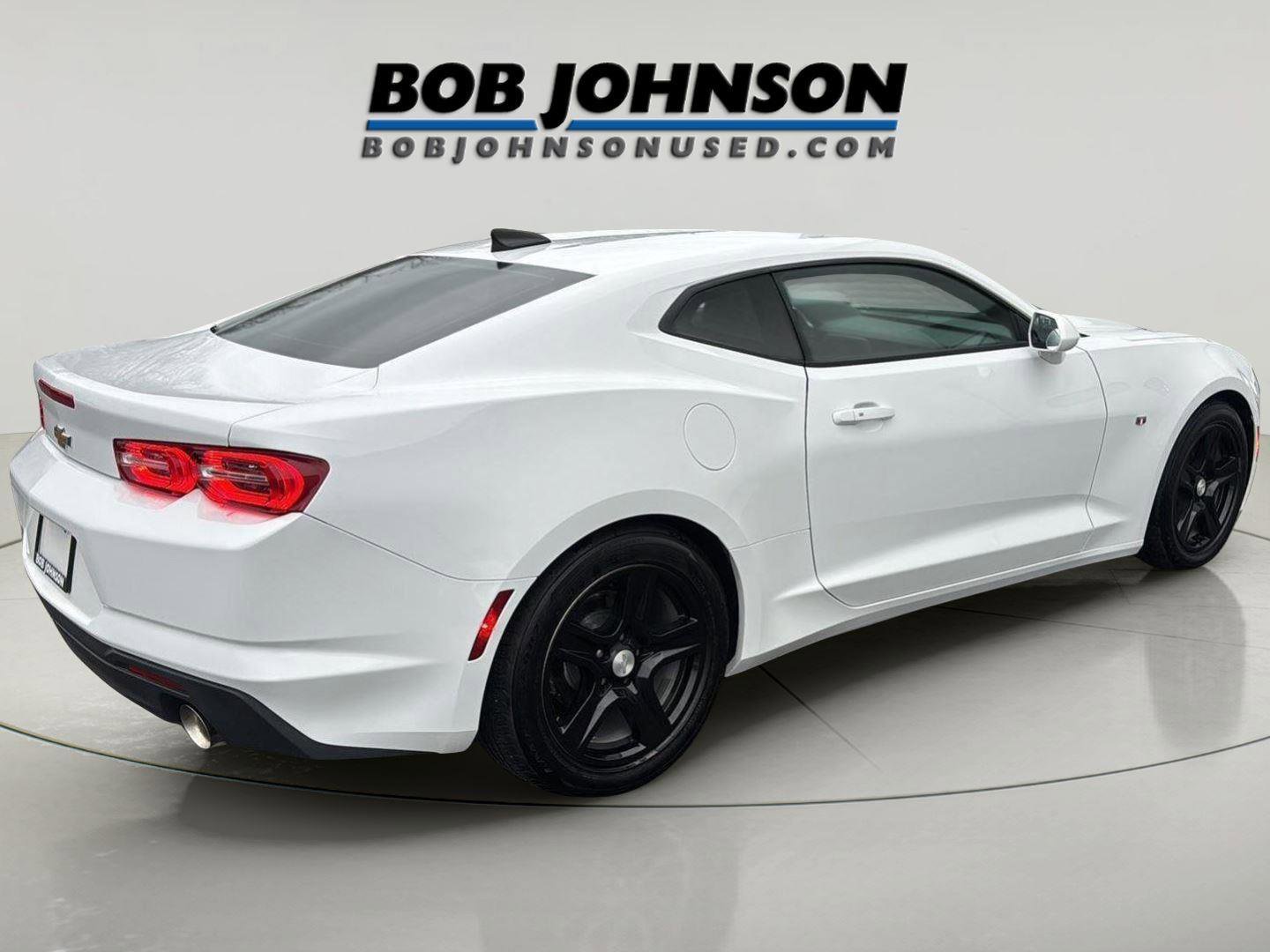 Used 2023 Chevrolet Camaro LT RWD image 3
