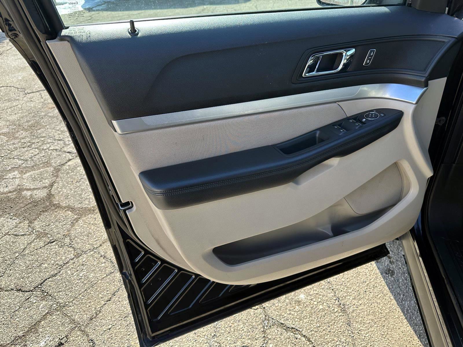 Used 2019 Ford Explorer FWD image 13