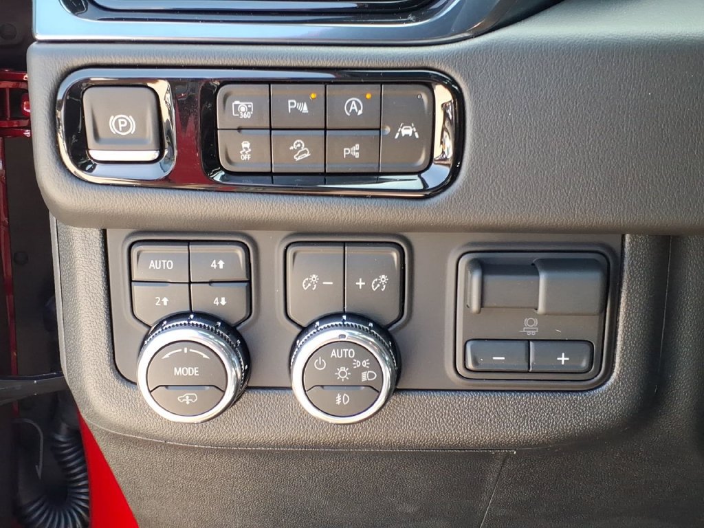 New 2026 GMC Yukon AT4 w/ AT4 Premium Plus Package AWD/4WD image 11