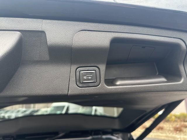 Used 2023 GMC Acadia Denali w/ Denali Ultimate Package image 18