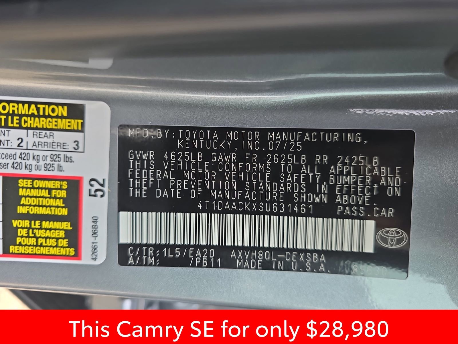 Used 2025 Toyota Camry SE image 40