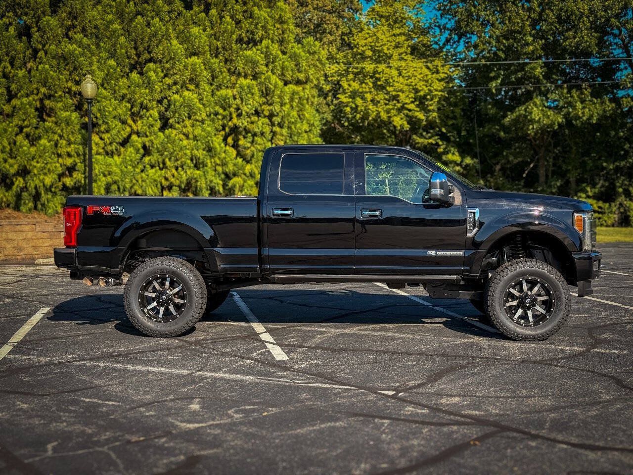Used 2017 Ford F350 Platinum w/ Platinum Ultimate Package AWD/4WD image 2