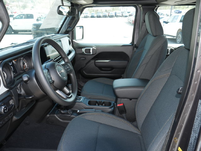 New 2026 Jeep Gladiator Sport AWD/4WD image 2