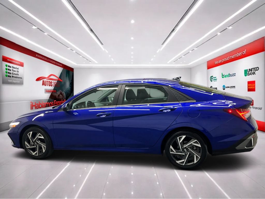 Used 2025 Hyundai Elantra SEL FWD image 4