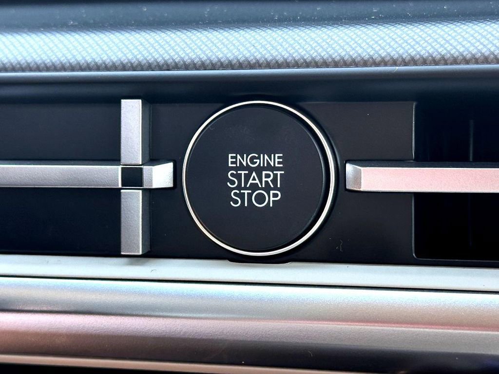 New 2026 Hyundai Santa Fe SE FWD image 17