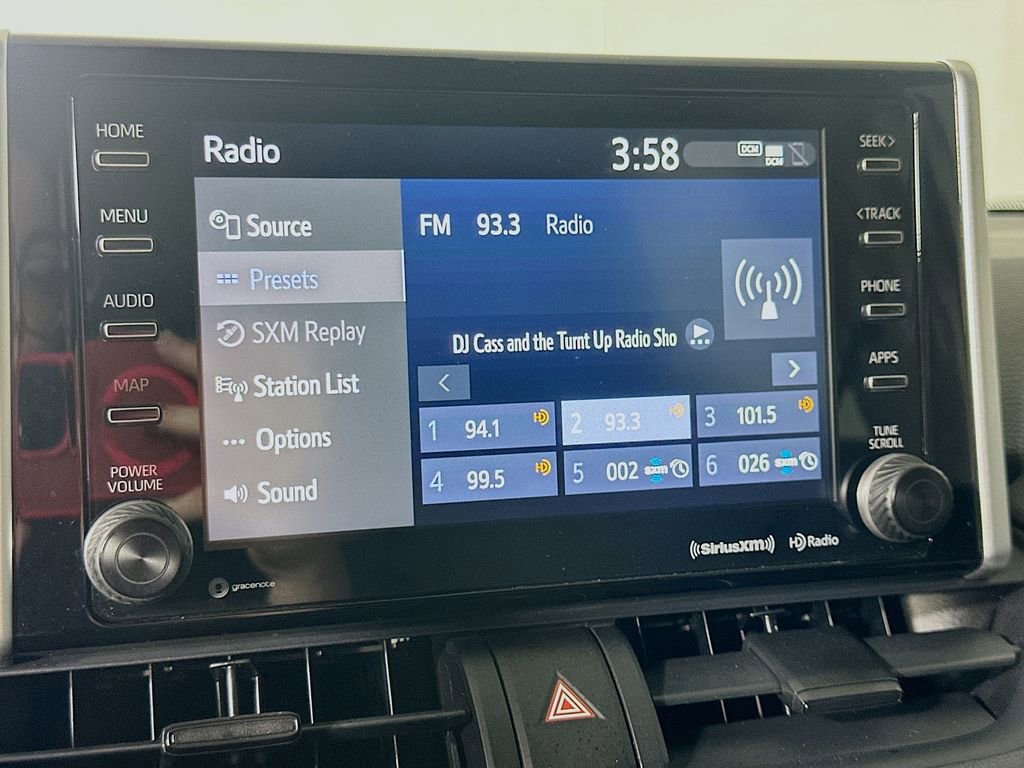 Used 2021 Toyota RAV4 XLE w/ Convenience Package image 28