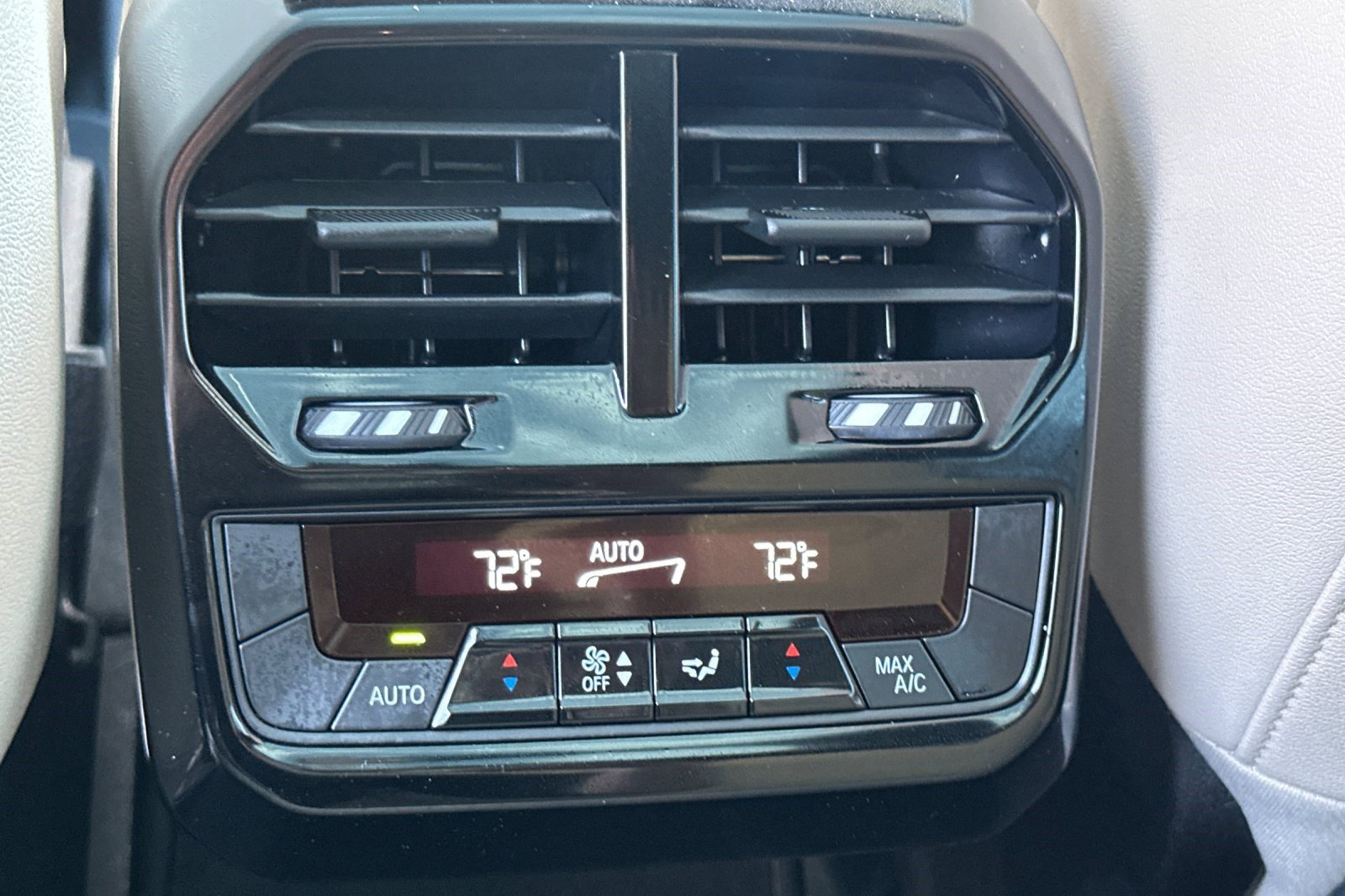 Used 2025 BMW iX xDrive50 image 16