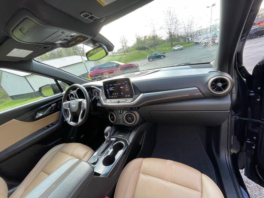 Used 2023 Chevrolet Blazer Premier w/ Enhanced Convenience Package image 12