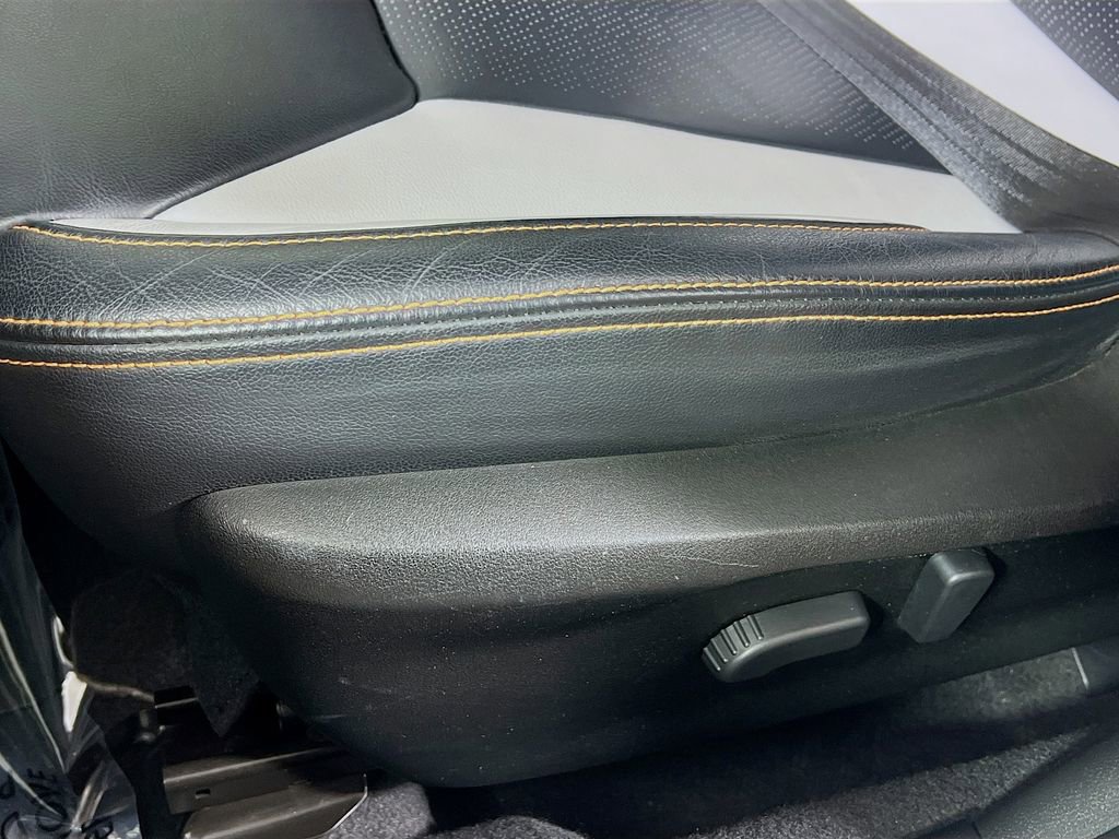Used 2020 Subaru Crosstrek 2.0i Limited w/ Moonroof Package w/Navigation AWD/4WD image 18