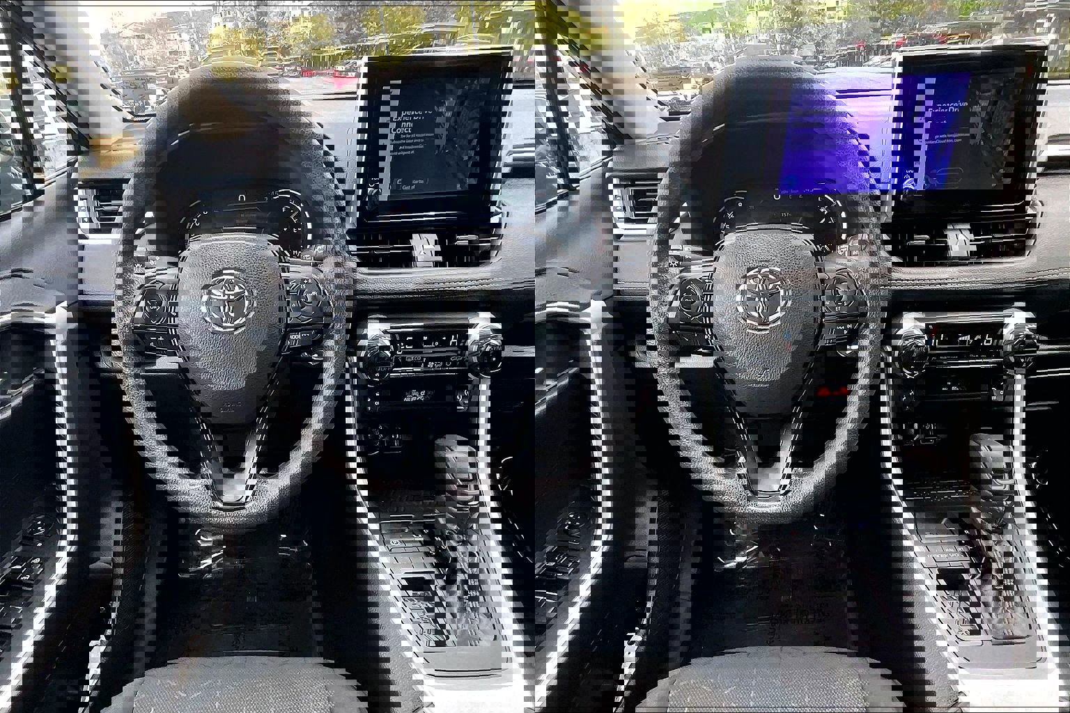 Used 2024 Toyota RAV4 XLE image 5