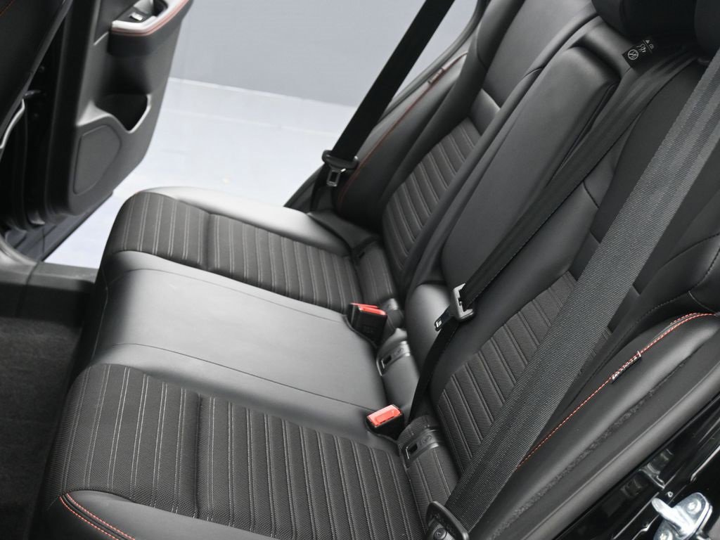 Used 2025 Nissan Rogue SV w/ Rock Creek Premium Package image 22