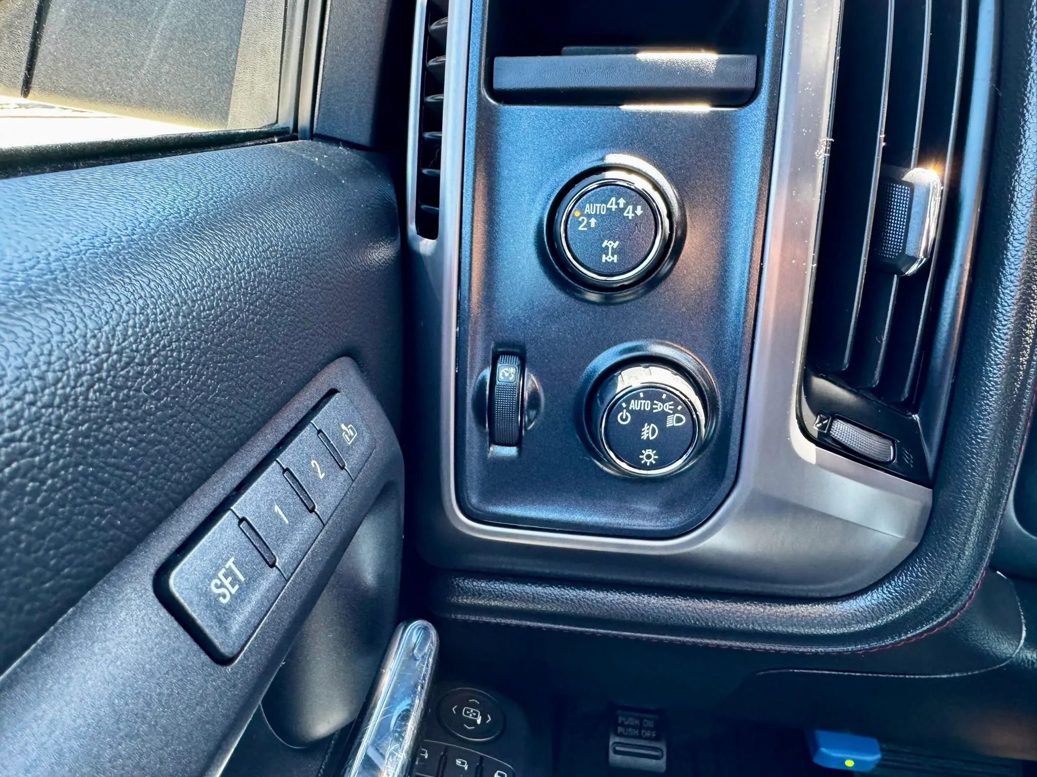 Used 2017 GMC Sierra 1500 SLT AWD/4WD image 11