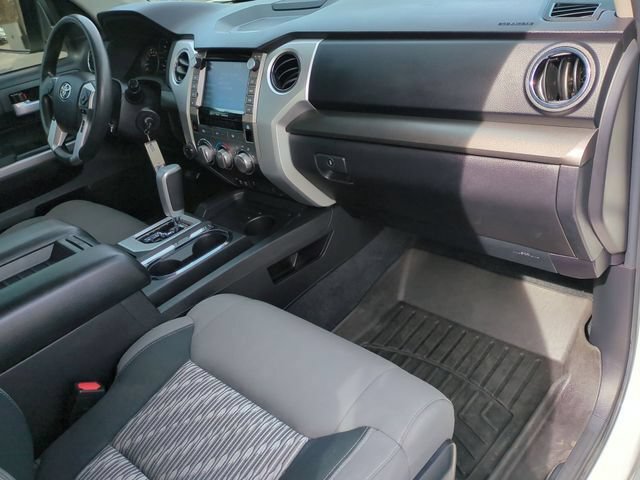 Used 2021 Toyota Tundra SR5 w/ SR5 Upgrade Package AWD/4WD image 33