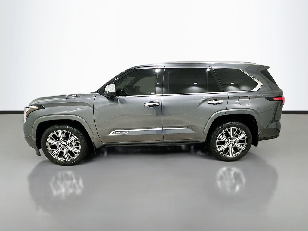 Used 2023 Toyota Sequoia Capstone image 4