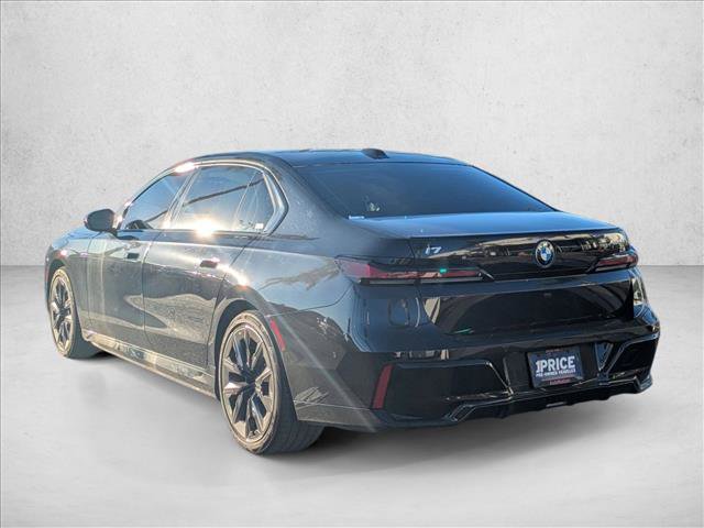 Used 2025 BMW i7 xDrive60 image 8