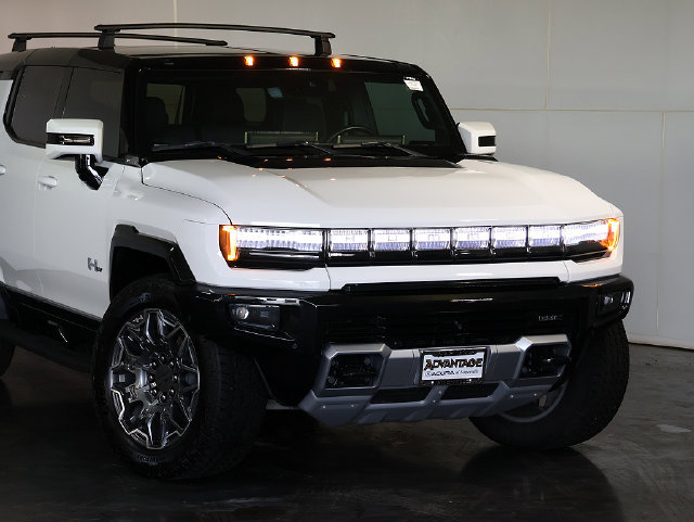 Used 2024 GMC Hummer EV 3X w/ LPO, Roof Cross Rail Package AWD/4WD image 6
