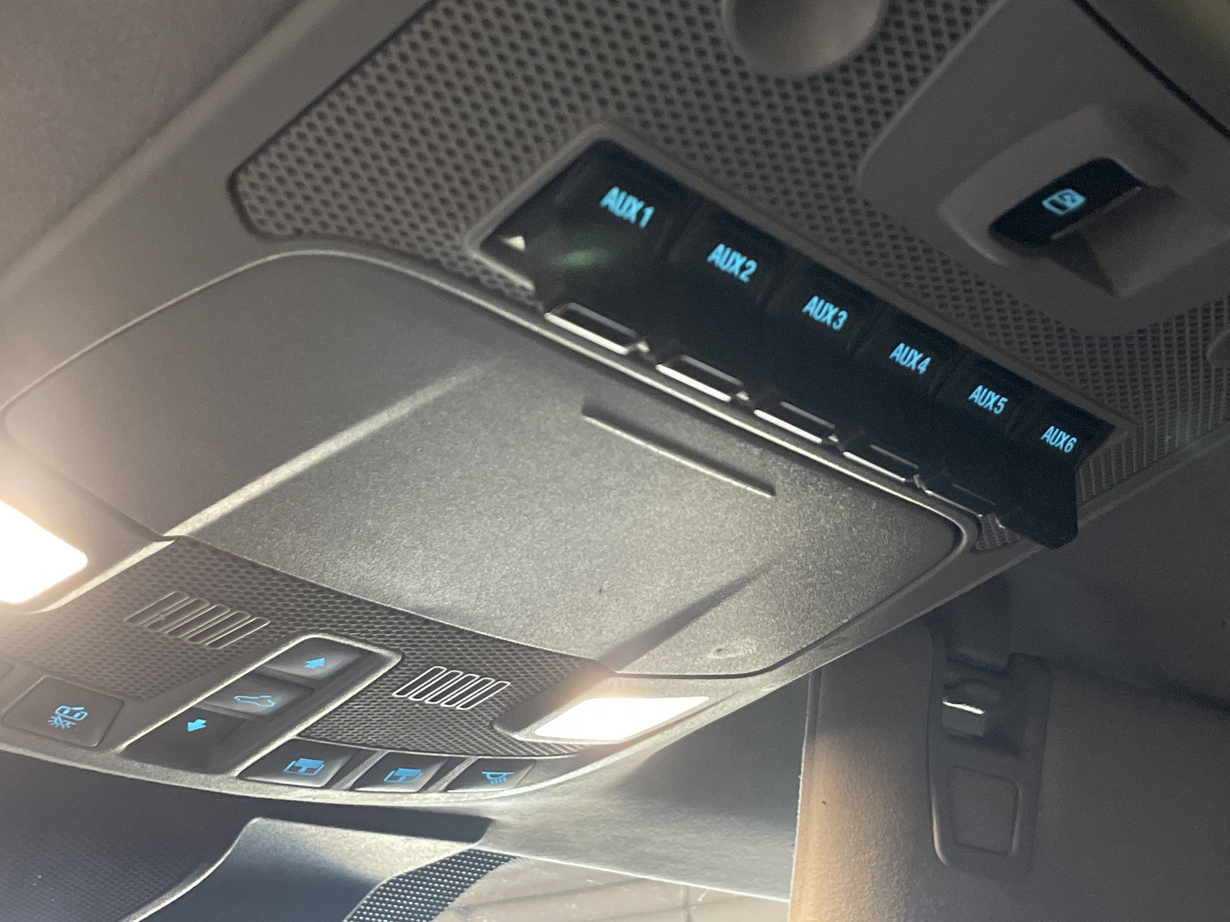 Used 2022 Ford F250 Limited w/ FX4 Off-Road Package image 27