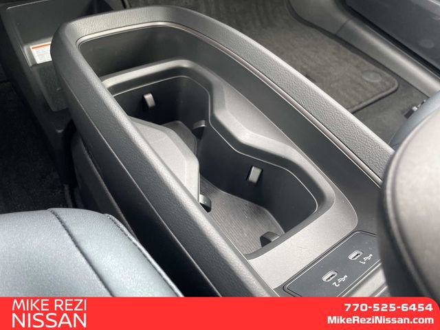 New 2026 Nissan Leaf Platinum+ w/ Cargo Package (Platinum+) FWD image 18