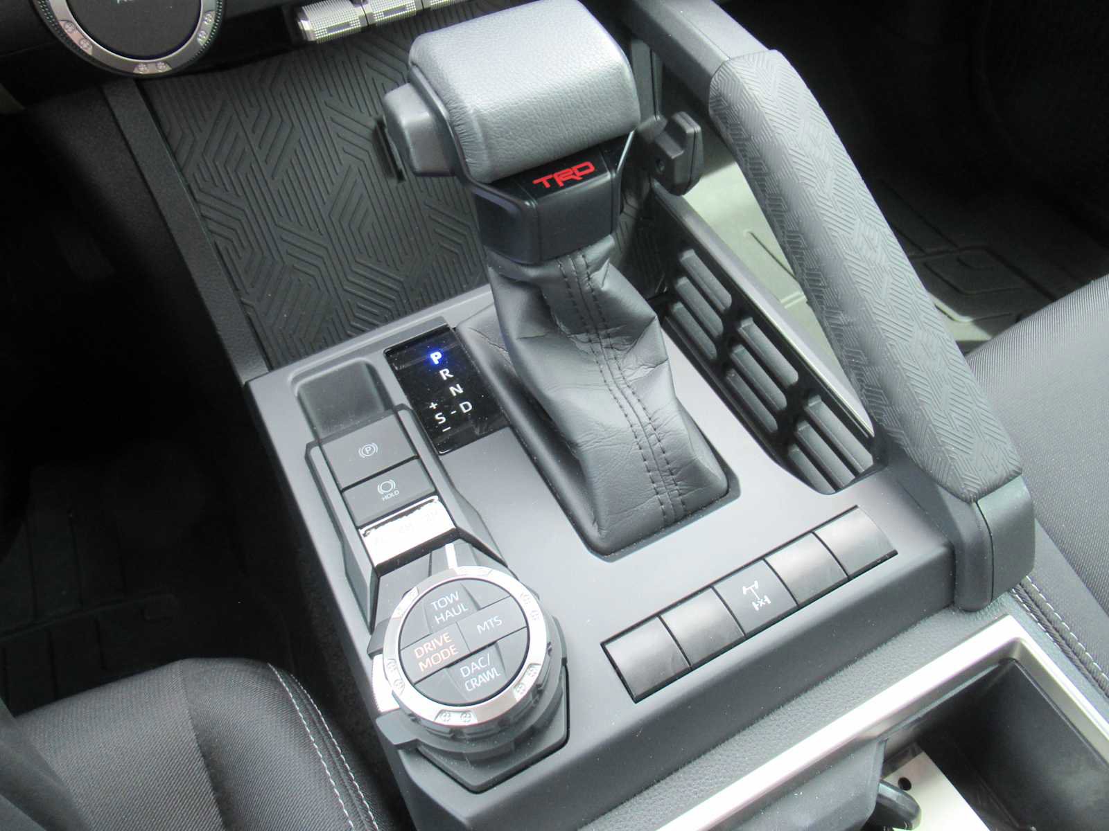 Used 2024 Toyota Tacoma TRD Off-Road image 32