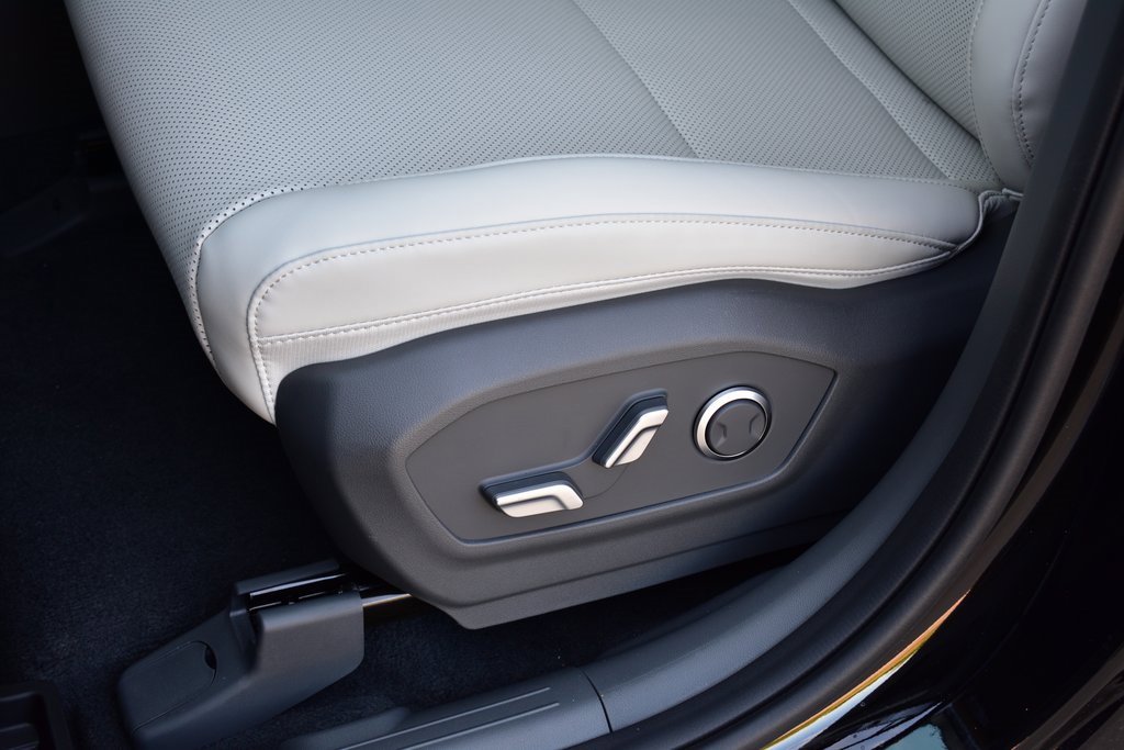 New 2026 Hyundai Santa Fe SEL image 18