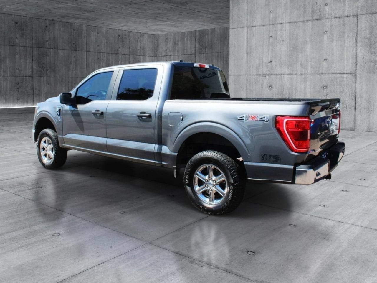 Used 2023 Ford F150 XLT AWD/4WD image 3