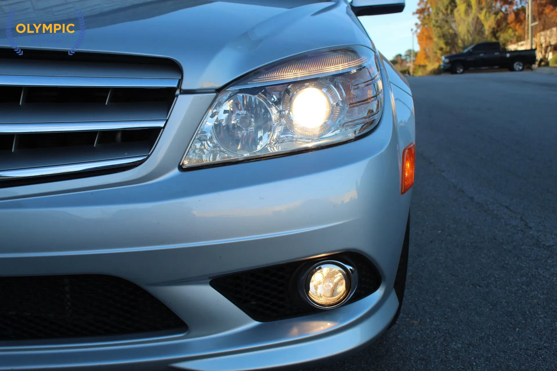 Used 2008 Mercedes-Benz C 300 Sedan w/ P1 Pkg image 4