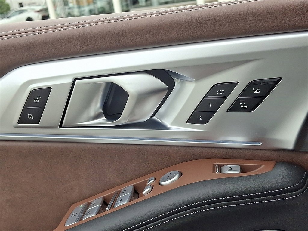 New 2026 BMW XM Label Red image 16