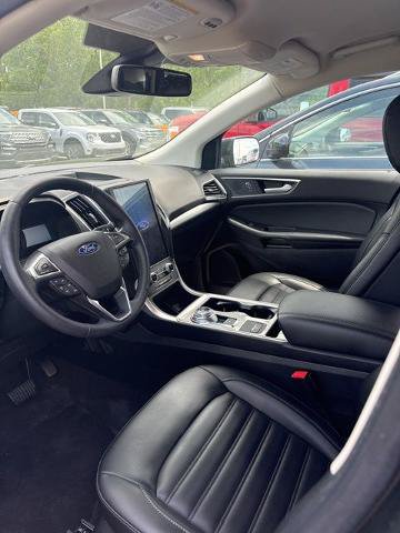 Certified 2023 Ford Edge SEL w/ Convenience Package AWD/4WD image 3