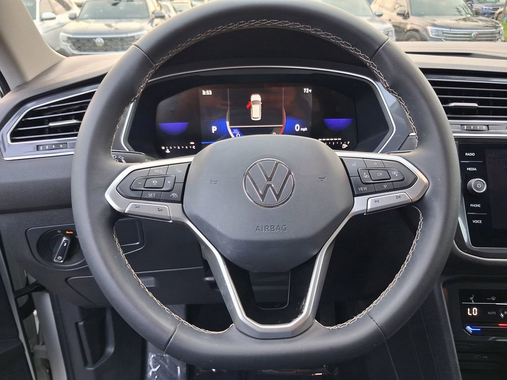 Used 2023 Volkswagen Tiguan SE FWD image 17