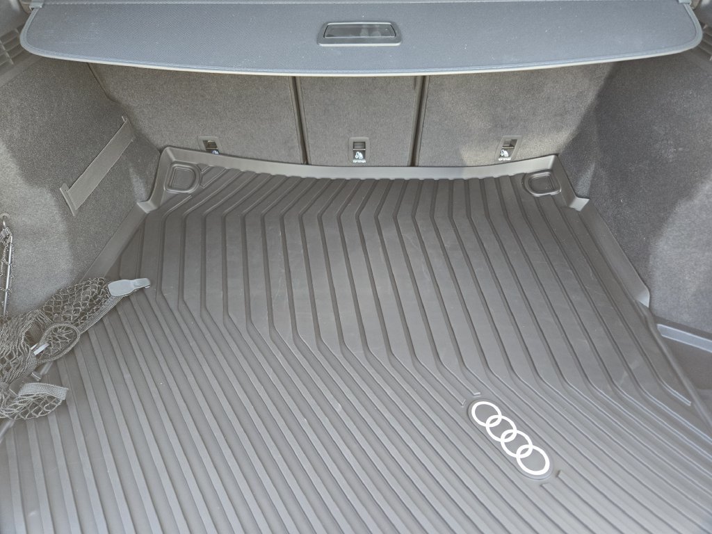 New 2026 Audi SQ5 Prestige AWD/4WD image 36