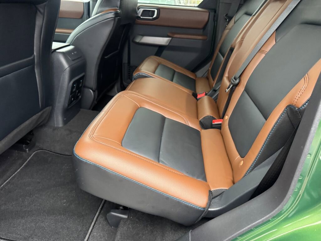 Used 2023 Ford Bronco Outer Banks w/ Sasquatch Package image 12