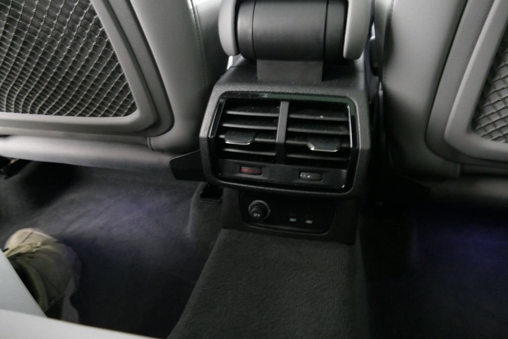 Used 2025 Audi Q3 2.0T Premium image 5