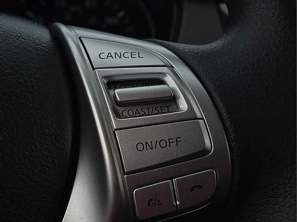 Used 2016 Nissan Rogue SV w/ SV Premium Package image 18