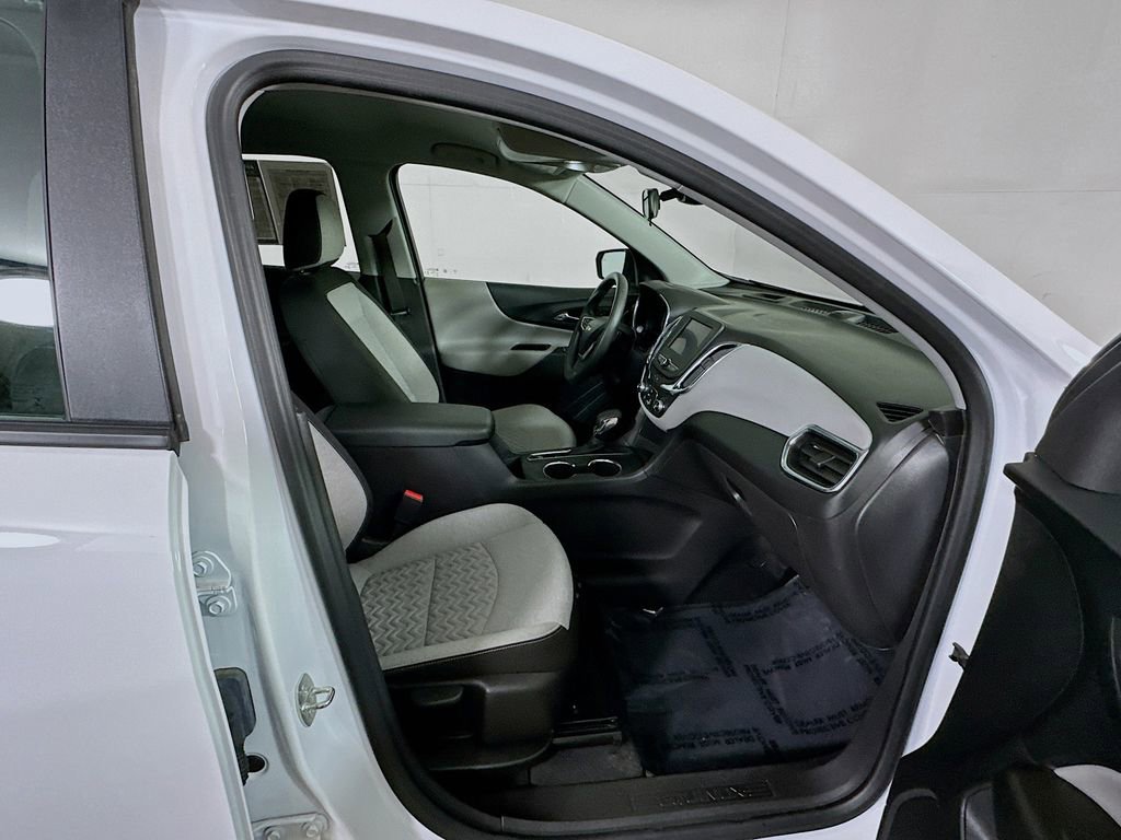Used 2023 Chevrolet Equinox LS w/ Driver Confidence II Package FWD image 12