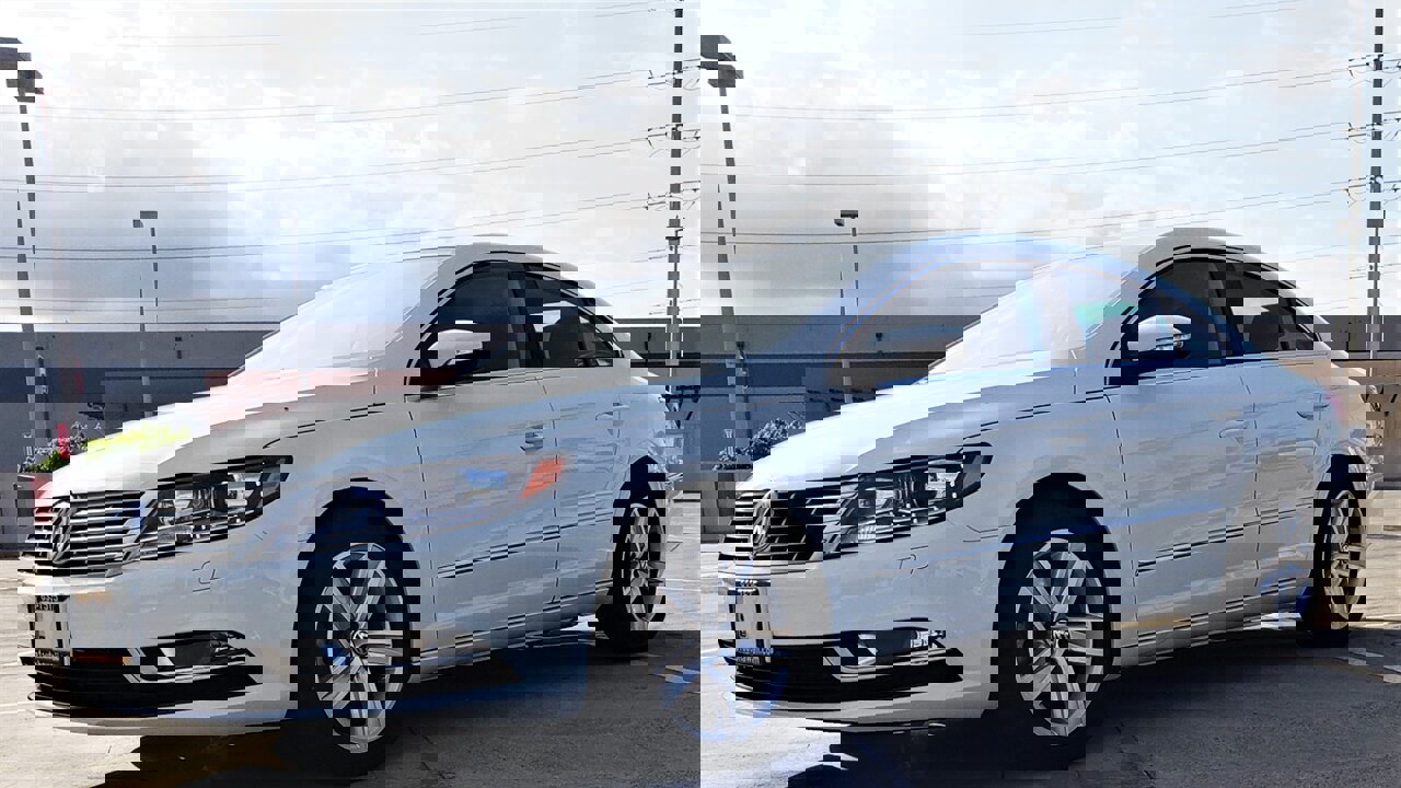 Used 2015 Volkswagen CC Sport image 1