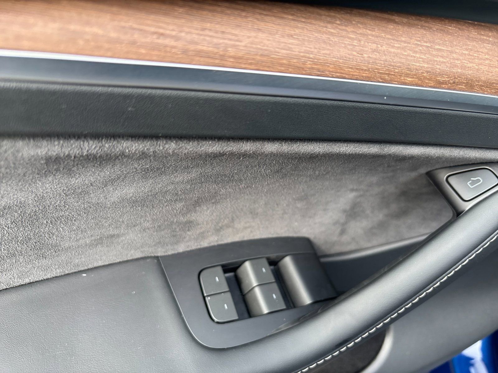 Used 2024 Tesla Model Y Long Range image 11