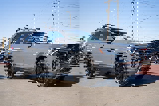 New 2026 Volkswagen Atlas Cross Sport SE image 8