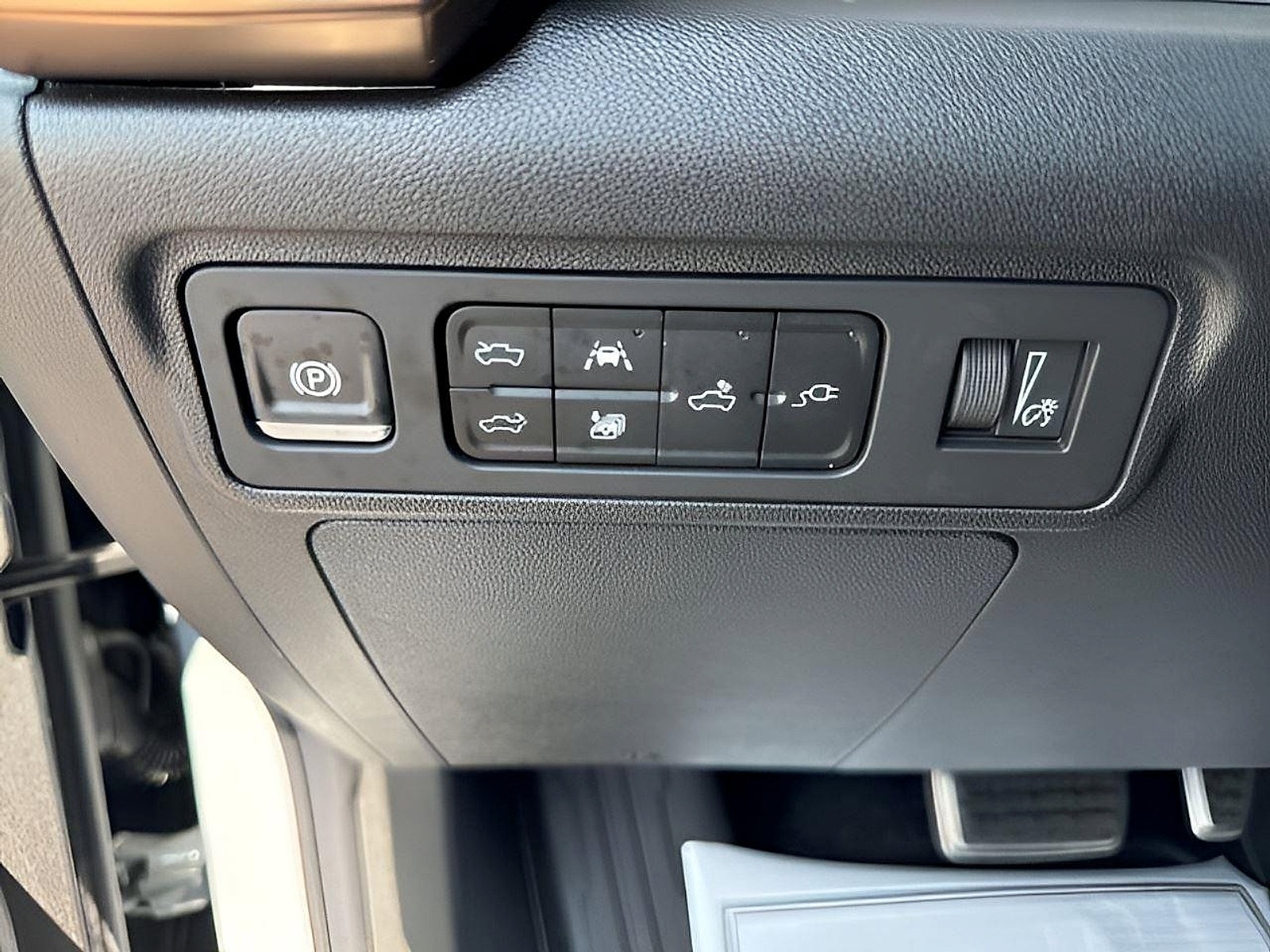 New 2025 GMC Hummer EV 3X w/ LPO, Illumination Package AWD/4WD image 25