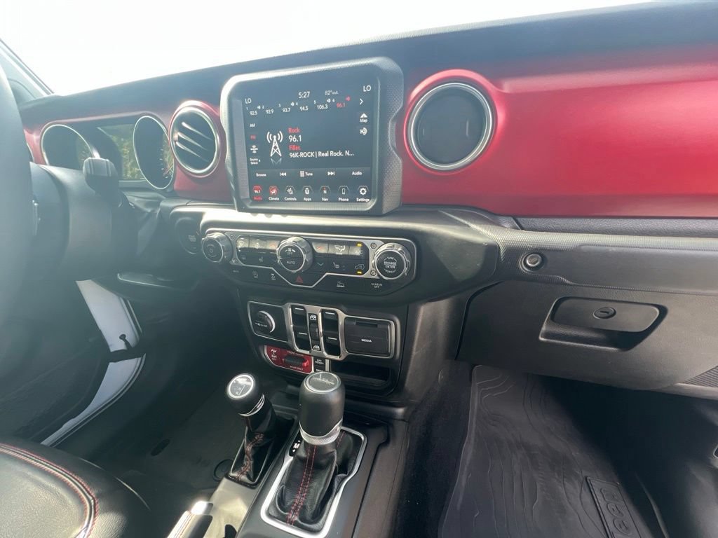 Used 2023 Jeep Gladiator Rubicon w/ Cold Weather Group AWD/4WD image 15