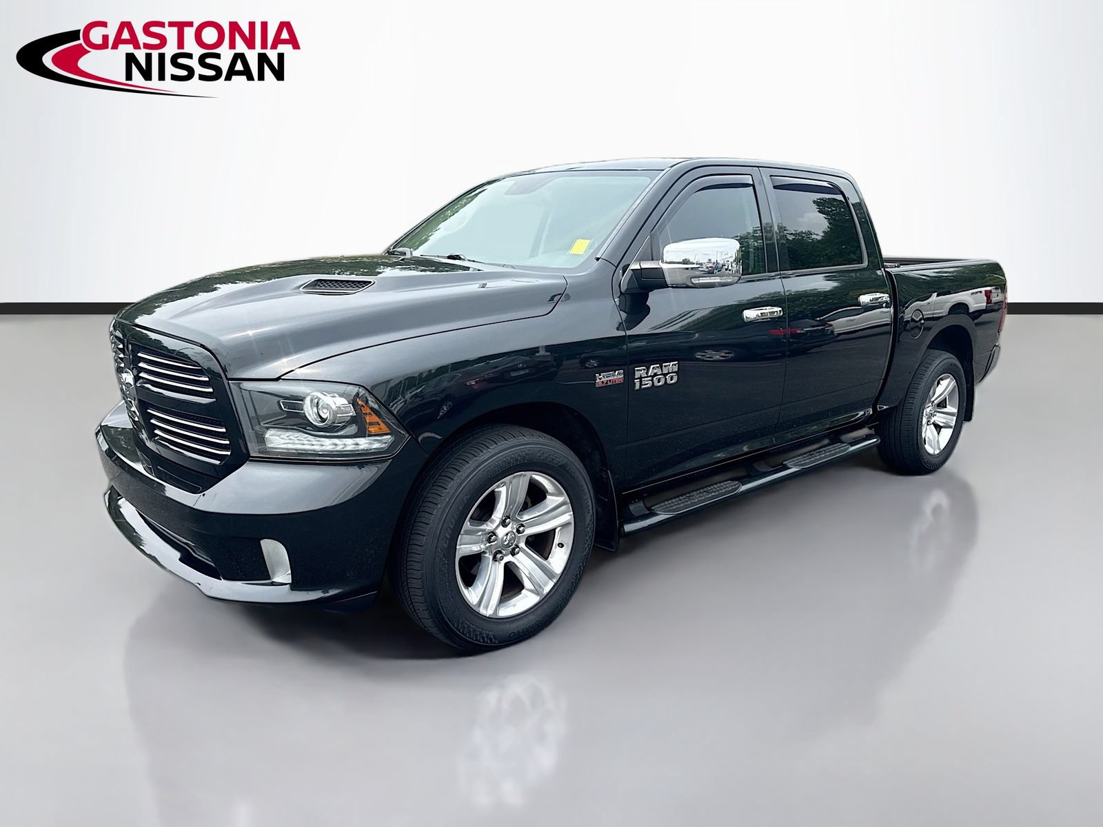 Used 2016 RAM 1500 Sport w/ Convenience Group AWD/4WD image 3