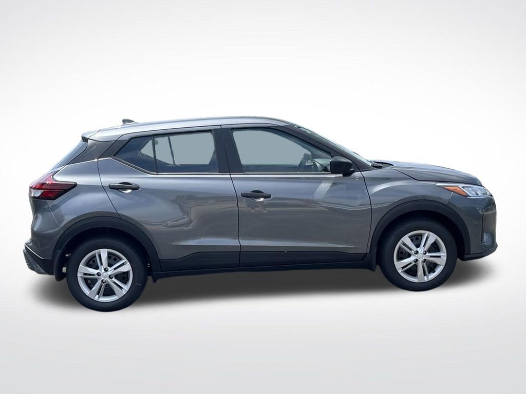 New 2025 Nissan Kicks Play S image 6