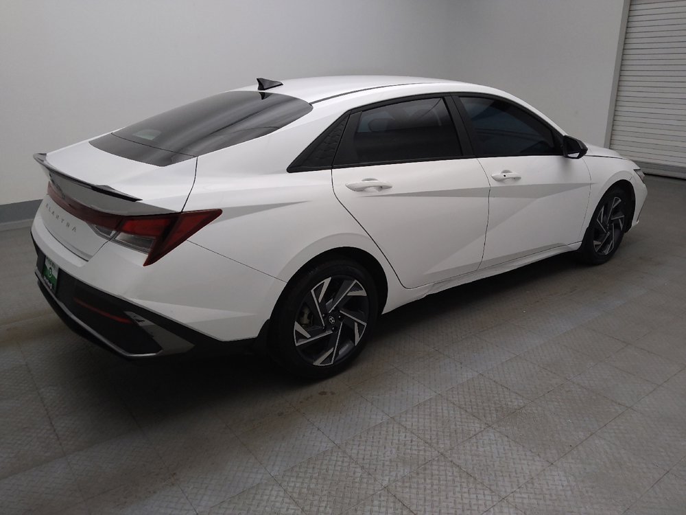 Used 2025 Hyundai Elantra Sport FWD image 10