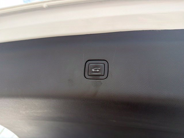 Used 2024 Buick Enclave Essence w/ Sport Touring Edition AWD/4WD image 19