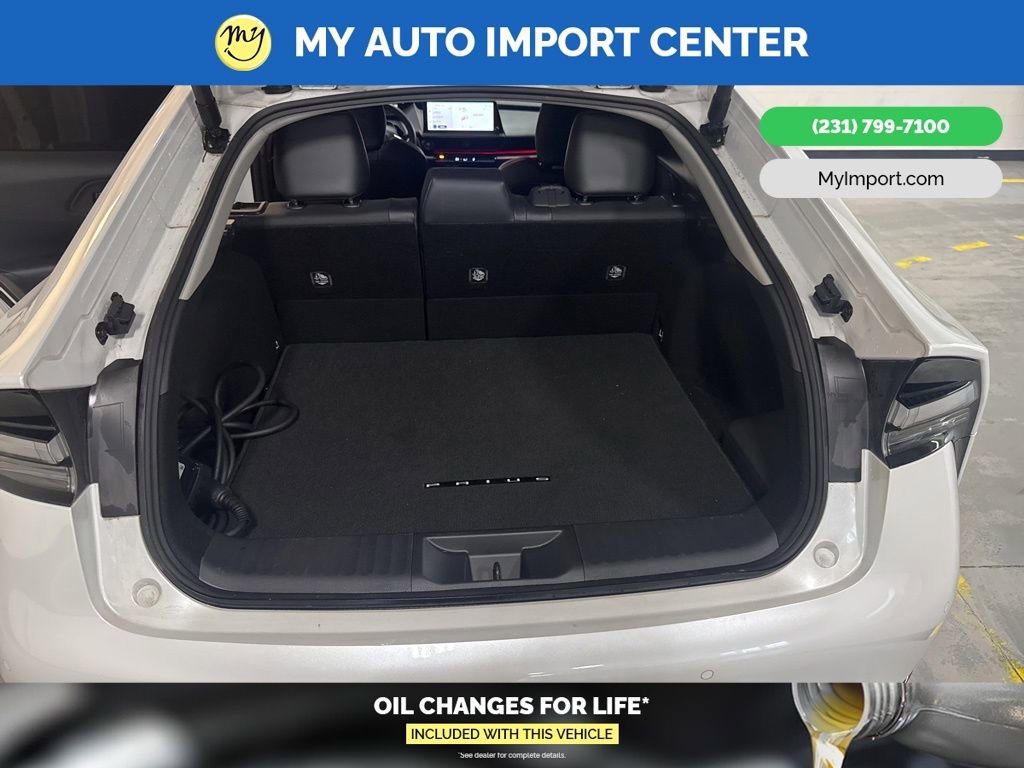 Used 2025 Toyota Prius XSE Premium w/ Limited Premium Package image 26