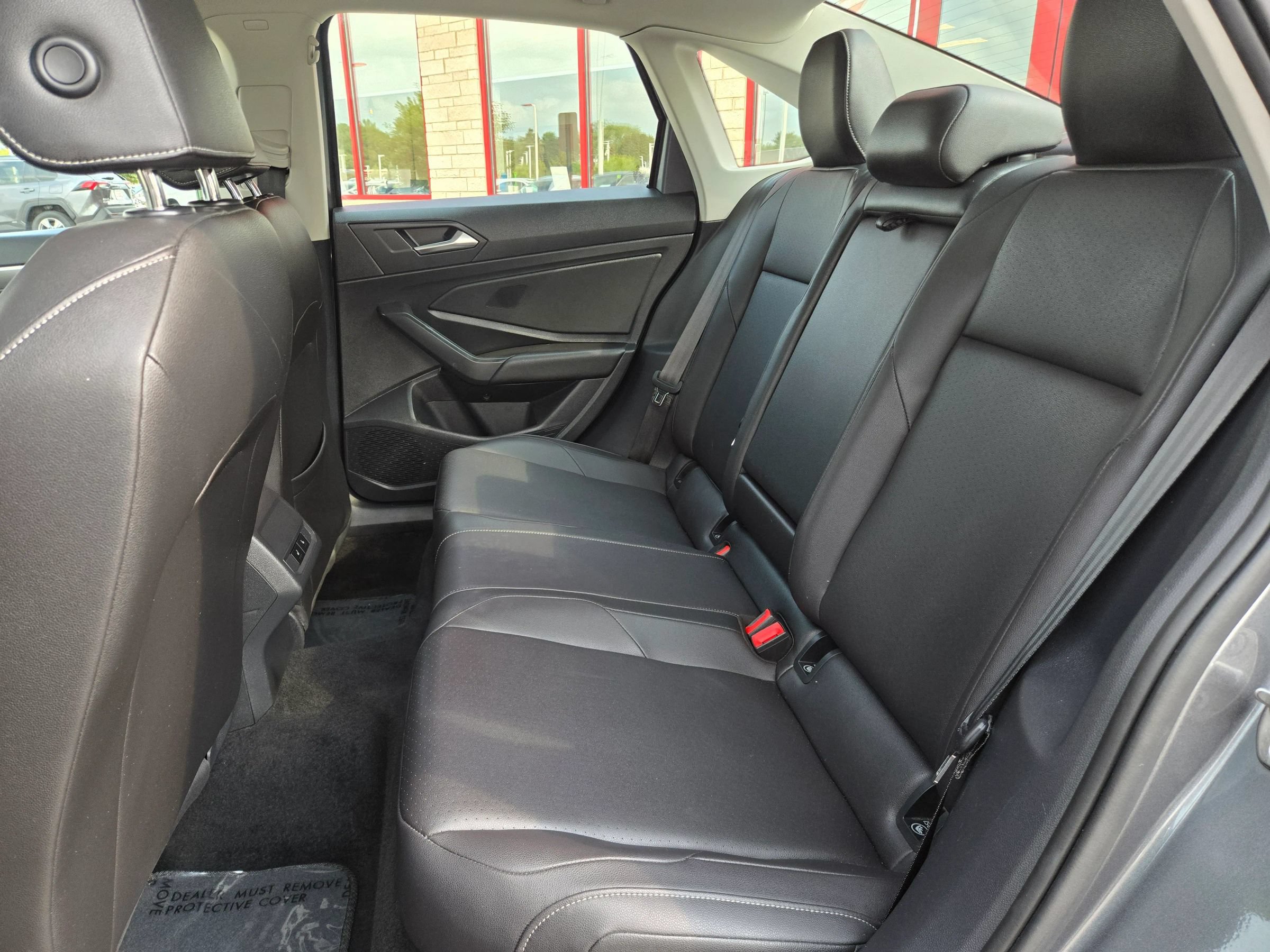 Used 2020 Volkswagen Jetta SE w/ SE Cold Weather Package FWD image 9