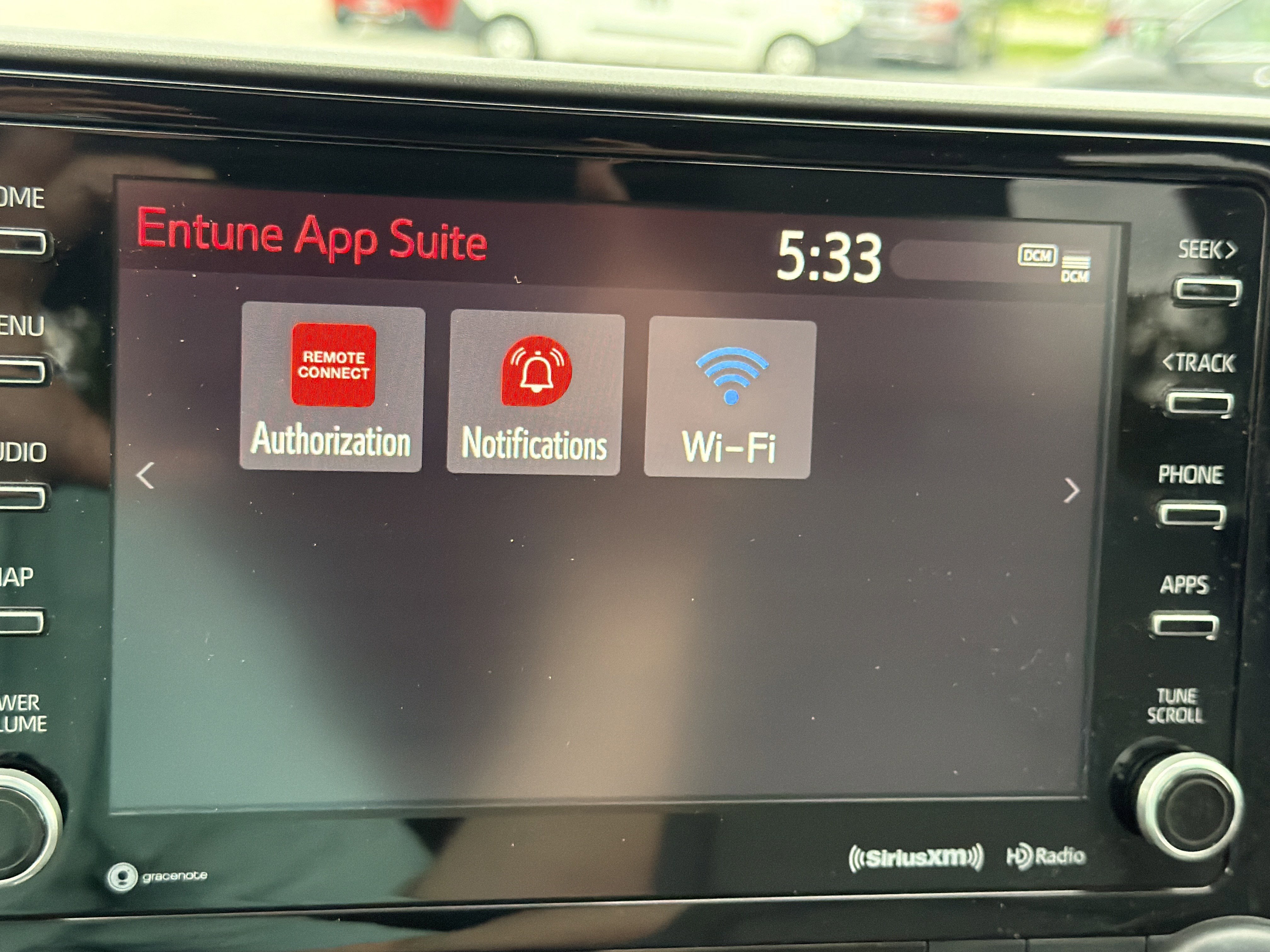 Used 2021 Toyota Highlander XLE AWD/4WD image 25