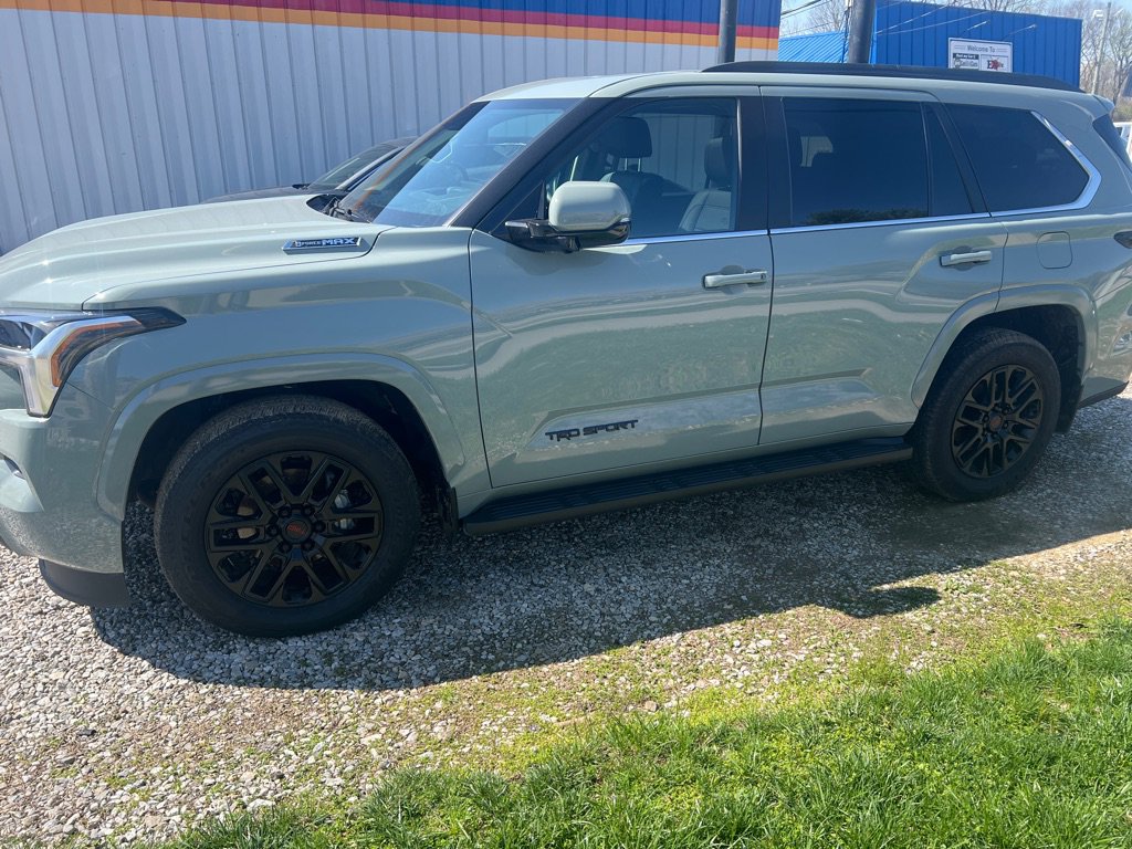 Used 2024 Toyota Sequoia SR5 image 2