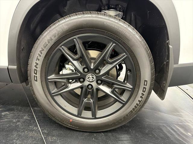 Certified 2026 Toyota Grand Highlander FWD image 16